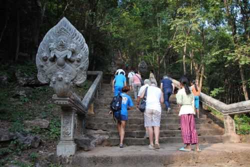 ANGKOR WAT HALF MARATHON 2013